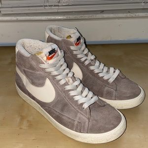 Beige Nike SB Blazer Premium SE